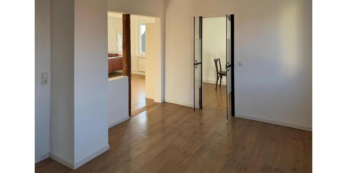 Dachgeschoßwohnung Stuttgart Degerloch - 2.5 Zimmer, 57 m&sup2;, 1.080&euro; | Angebot:24715667