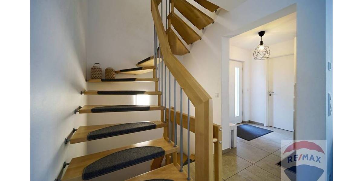 Doppelhaushälfte Altdorf - 7 Zimmer, 194 m&sup2;, 955.000&euro; | Angebot:26616667