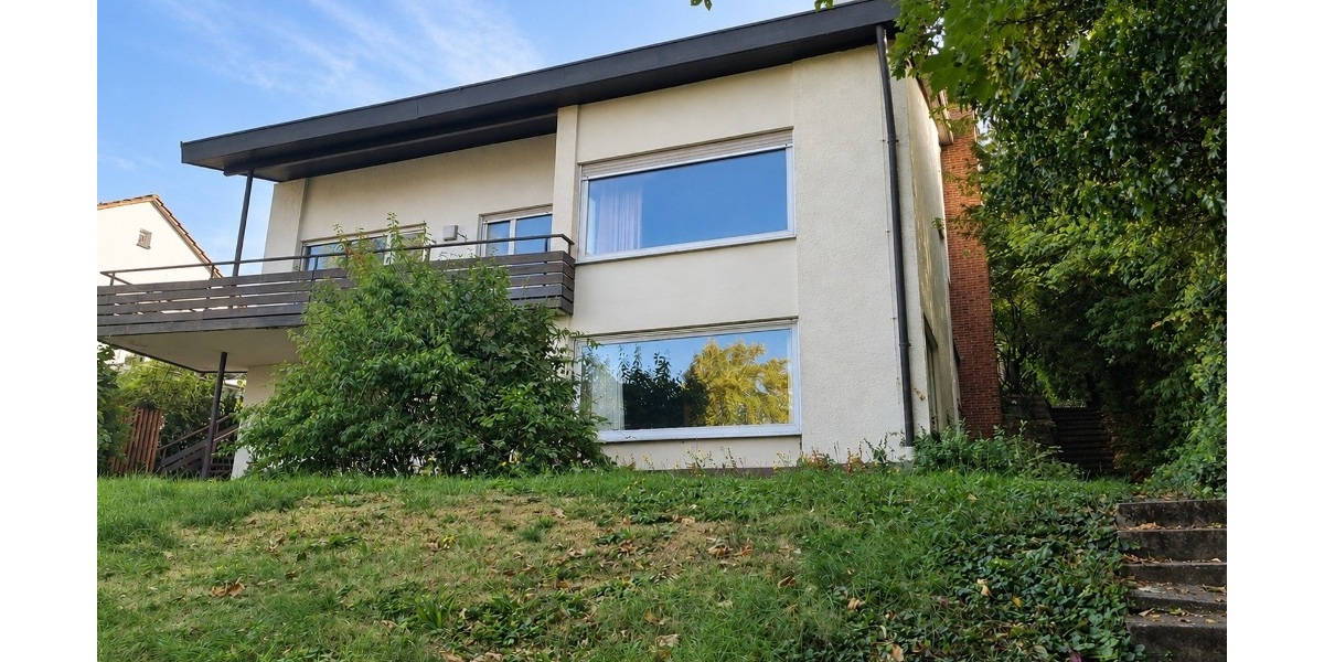 Familienfreundliches Einfamilienhaus mit Einliegerwohnung in attraktiver Aussichtslage von Leonberg - Einliegerwohnung Leonberg Leonberg | Angebot:27550187