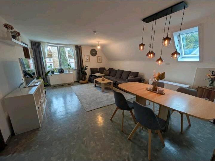 Dachgeschoßwohnung Rottenburg am Neckar - 3.5 Zimmer, 67 m&sup2;, 780&euro; | Angebot:27542684