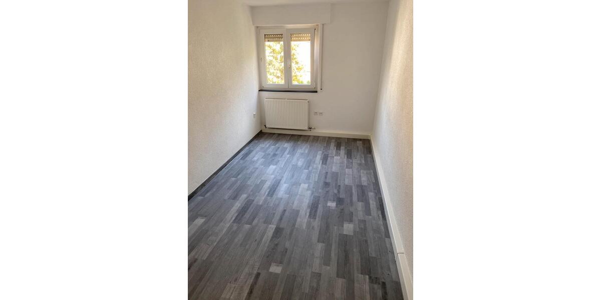Etagenwohnung Ludwigsburg Eglosheim - 3 Zimmer, 64 m&sup2;, 1.100&euro; | Angebot:25824858