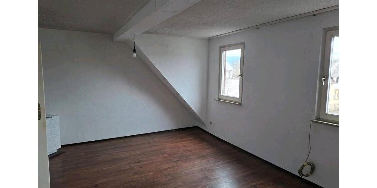 Dachgeschoßwohnung Reutlingen Reutlingen (Kernstadt) - 3.5 Zimmer, 78 m&sup2;, 730&euro; | Angebot:25992496