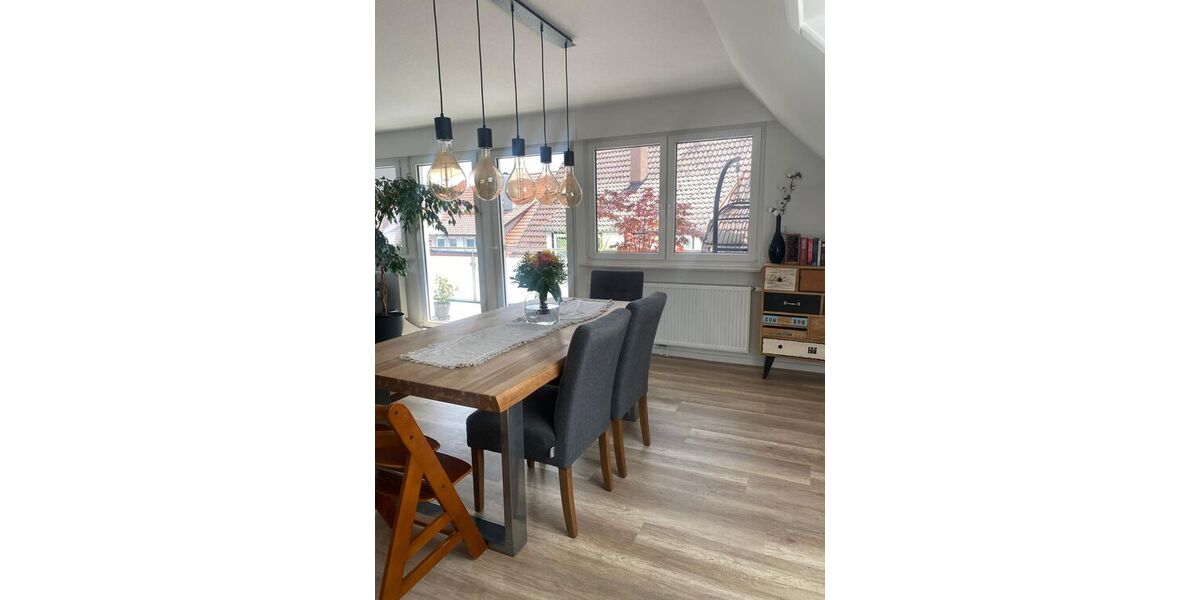 Moderne, großzügige Wohnung mit 5,5 Zimmern, Balkon, Terasse, EBK in Sindelfingen - Etagenwohnung Sindelfingen | Angebot:27493333