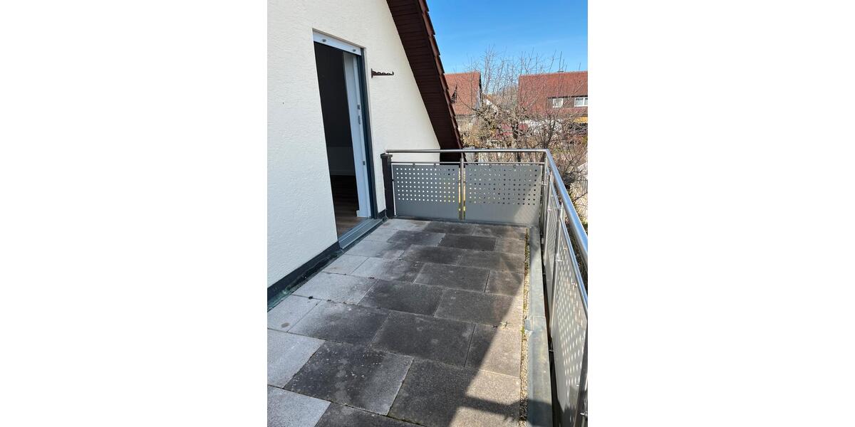 Dachgeschoßwohnung Gäufelden - 2 Zimmer, 65 m&sup2;, 1.080&euro; | Angebot:25400819