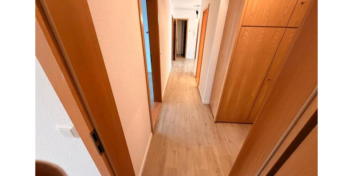 Etagenwohnung Gerlingen - 3.5 Zimmer, 87 m&sup2;, 1.300&euro; | Angebot:24787187