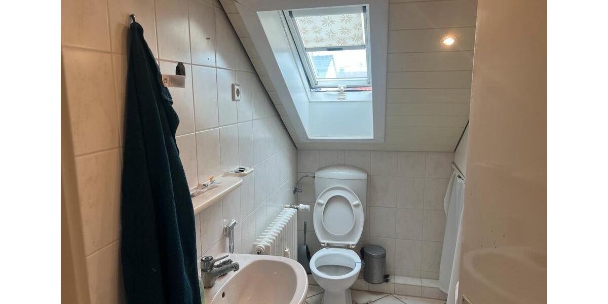 Dachgeschoßwohnung Leonberg - 4 Zimmer, 75 m&sup2;, 1.650&euro; | Angebot:24487529