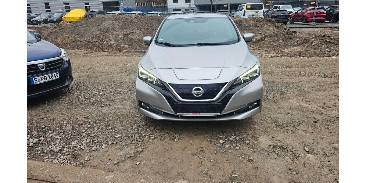 Nissan Leaf 94.000 km 11.750 &euro; Stuttgart 70376