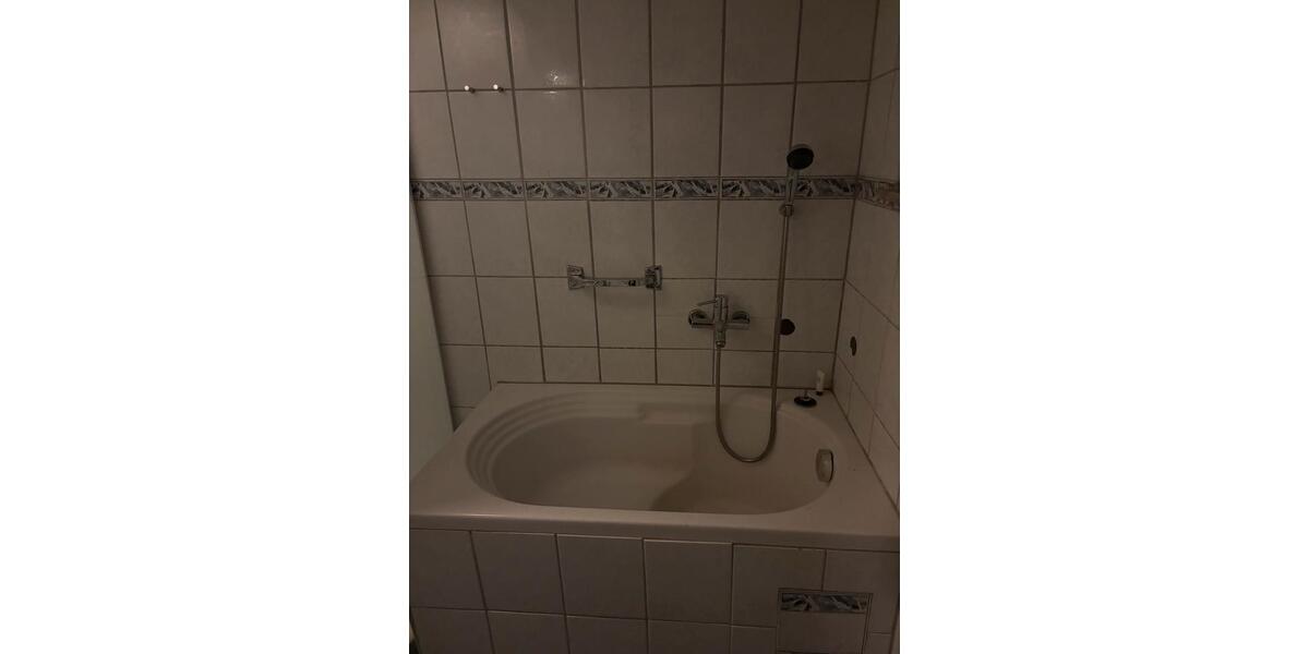 Reihenhaus Reutlingen Orschel-Hagen - 5 Zimmer, 176 m&sup2;, 1.500&euro; | Angebot:24453091