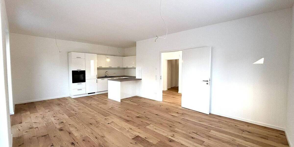 Etagenwohnung Sindelfingen Mitte - 2 Zimmer, 89 m&sup2;, 1.280&euro; | Angebot:26190952