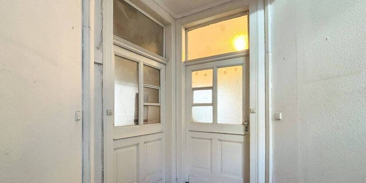 Etagenwohnung Esslingen Stadtmitte - 3 Zimmer, 103 m&sup2;, 210.000&euro; | Angebot:26672026
