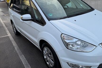 Ford Galaxy 197.000 km 6.300 &euro; Esslingen 73732