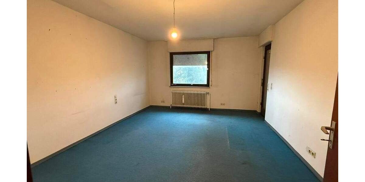 Mehrfamilienhaus, Wohnhaus Pforzheim Eutingen - 5 Zimmer, 177 m&sup2;, 259.000&euro; | Angebot:25748667