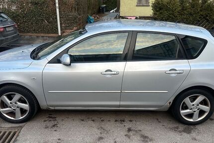 Mazda 3 228.687 km 900 &euro; Ludwigsburg 71640