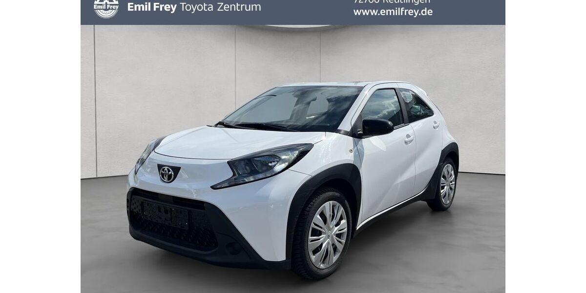 Toyota Aygo (X) 17.554 km 14.690 &euro; Reutlingen 72766