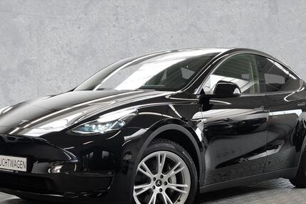 Tesla Model Y 28.293 km 41.900 &euro; Asperg 71679