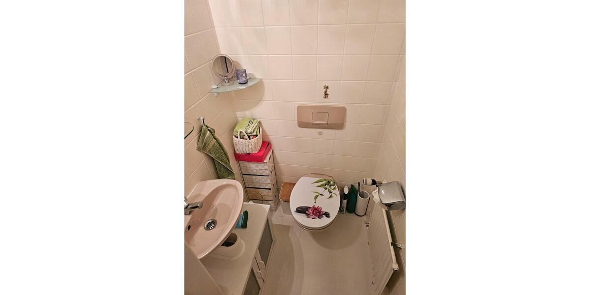 Dachgeschoßwohnung Filderstadt - 1 Zimmer, 20 m&sup2;, 680&euro; | Angebot:26083480