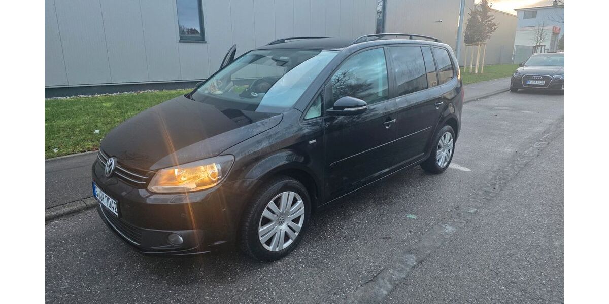VW Touran 270.000 km 6.000 &euro; Stuttgart 70499