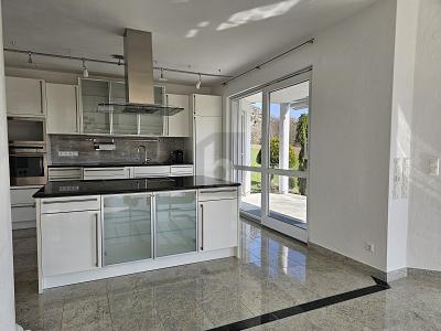 LUXUSOASE MIT PANORAMA FÜR FAMILIEN UND PAARE