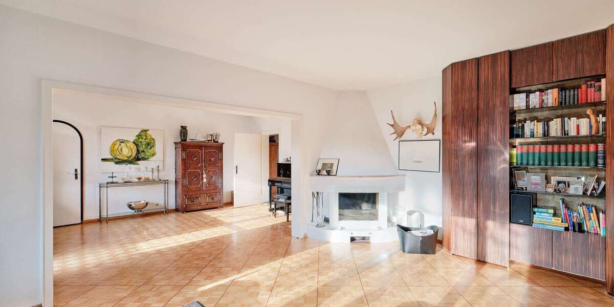 Haus zum Kaufen in Esslingen am Neckar 890.000 € 490.04 m² 15 zimmer