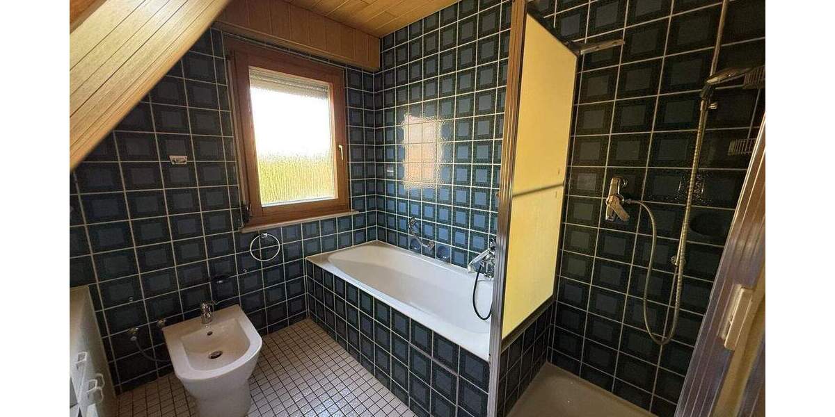 Einfamilienhaus Tübingen Pfrondorf - 8 Zimmer, 120 m&sup2;, 1.090.000&euro; | Angebot:23981592