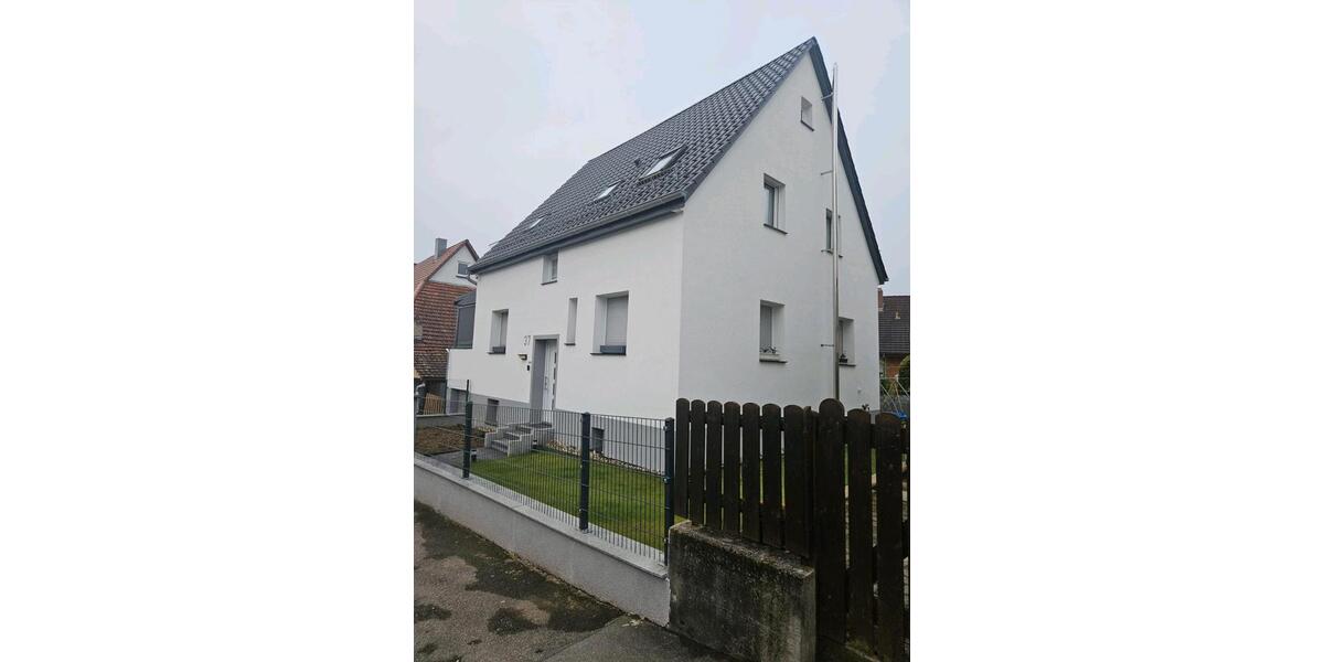 Großes Haus mit 3 Etagen , Garten und Balkon 5 zimmer