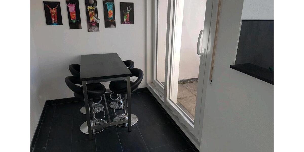 Dachgeschoßwohnung Stuttgart Neuwirtshaus - 2.5 Zimmer, 59 m&sup2;, 250.000&euro; | Angebot:26920779