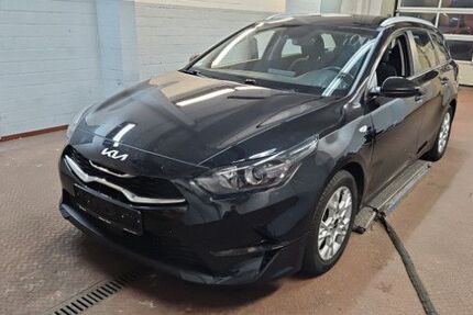 Kia ceed Sportswagon 47.000 km 18.799 &euro; Reutlingen / Mittelstadt 72766