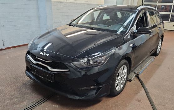 Kia ceed Sportswagon 47.000 km 18.799 &euro; Reutlingen / Mittelstadt 72766