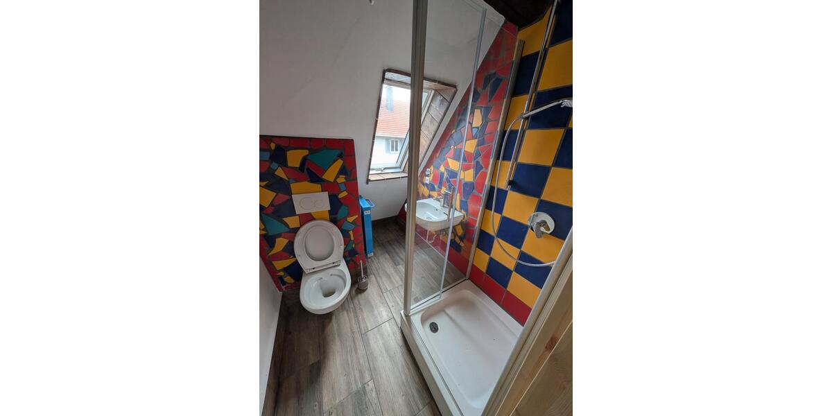 Einfamilienhaus Rottenburg am Neckar - 7 Zimmer, 200 m&sup2;, 1.750&euro; | Angebot:25643748