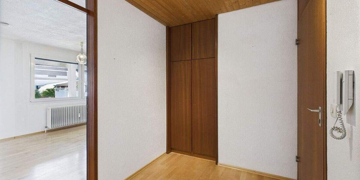 Etagenwohnung Esslingen am Neckar Sulzgries - 3 Zimmer, 88 m&sup2;, 290.000&euro; | Angebot:24155845