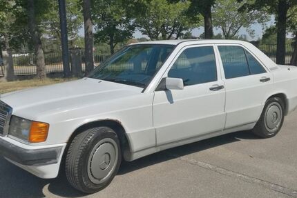 Mercedes-Benz 190 124.590 km 7.950 &euro; Reutlingen 72762