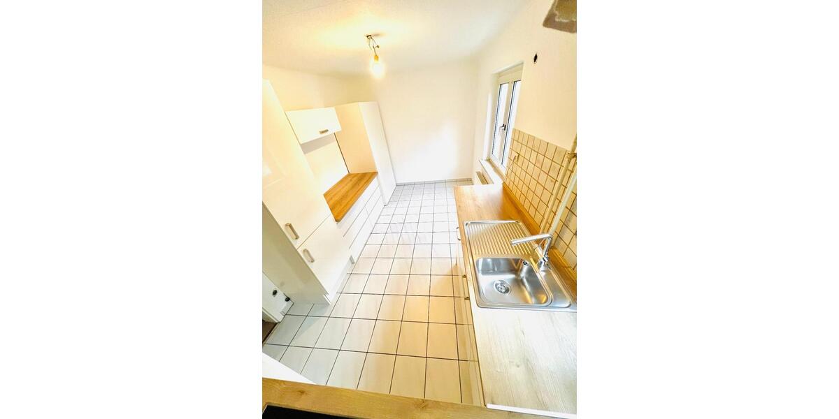 Erdgeschoßwohnung Pforzheim Eutingen - 3 Zimmer, 100 m&sup2;, 750&euro; | Angebot:24467955
