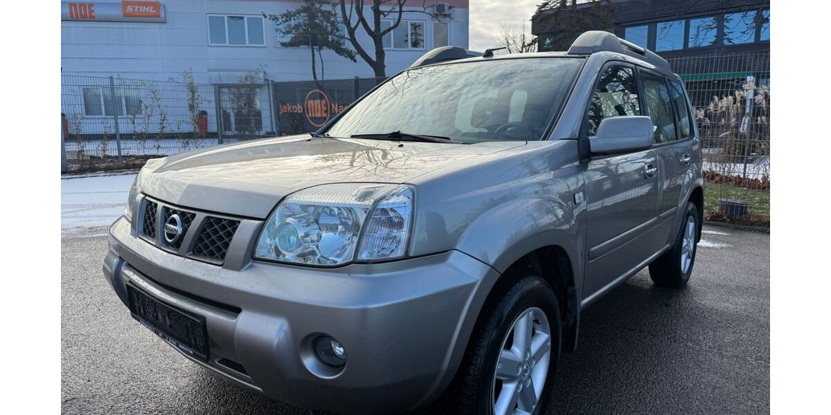 Nissan X-Trail 220.000 km 2.790 &euro; MÖGLINGEN 71696