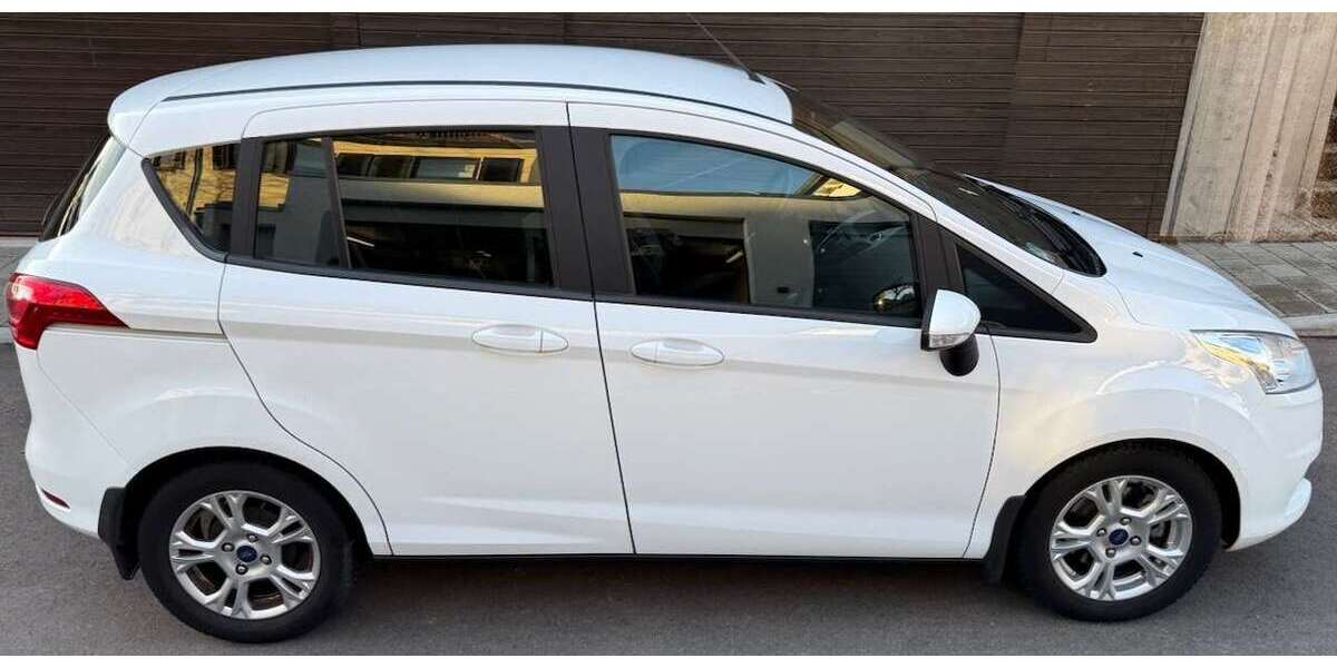 Ford B-Max 53.561 km 9.499 &euro; Stuttgart 70191