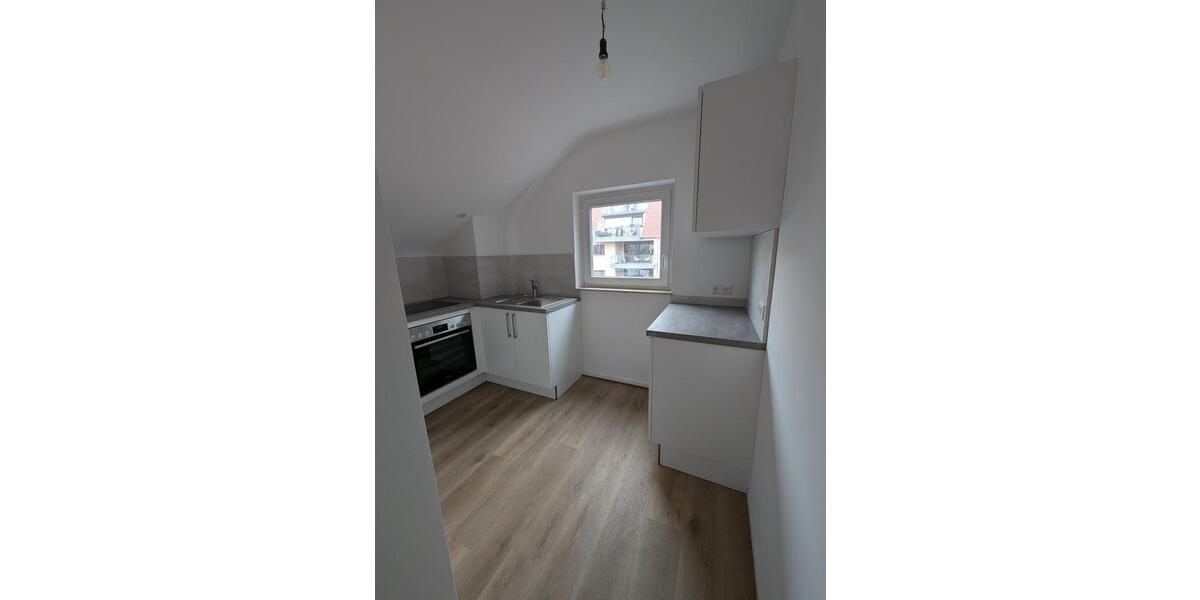 Dachgeschoßwohnung Metzingen - 1.5 Zimmer, 40 m&sup2;, 590&euro; | Angebot:26325750