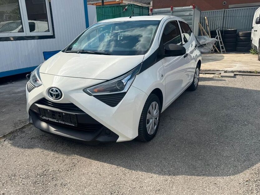 Aygo (X)