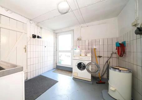 Mehrfamilienhaus, Wohnhaus Asperg - 6 Zimmer, 130 m&sup2;, 399.000&euro; | Angebot:24598399