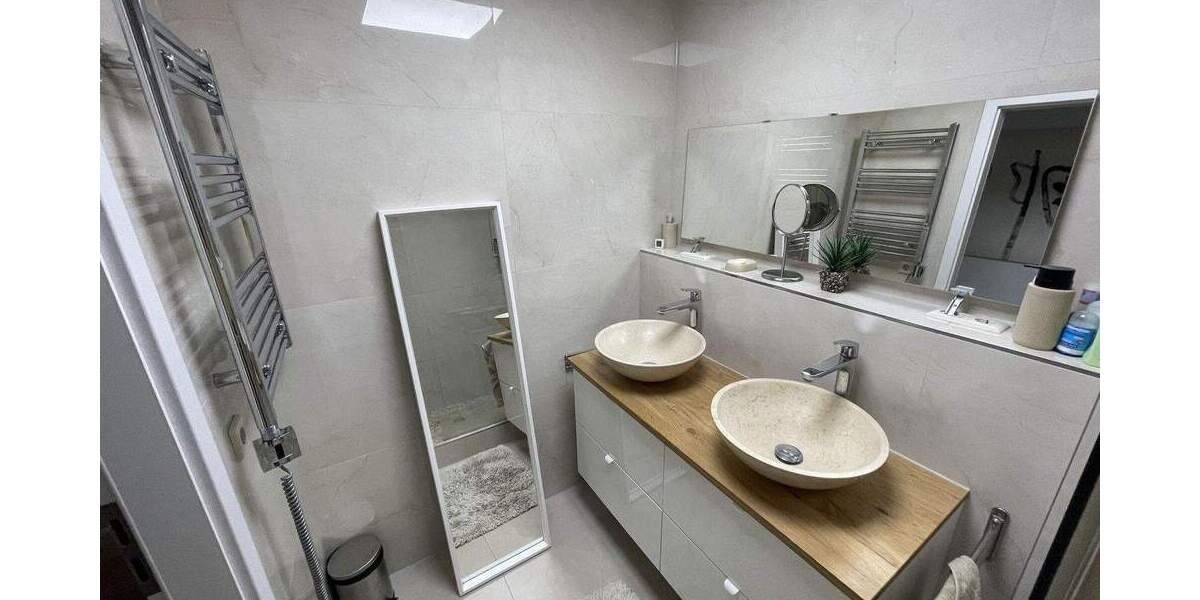 Top modernisierte 4 Zimmer Wohnung am Stadtrand mit super Aussicht, provisionsfrei 4 zimmer