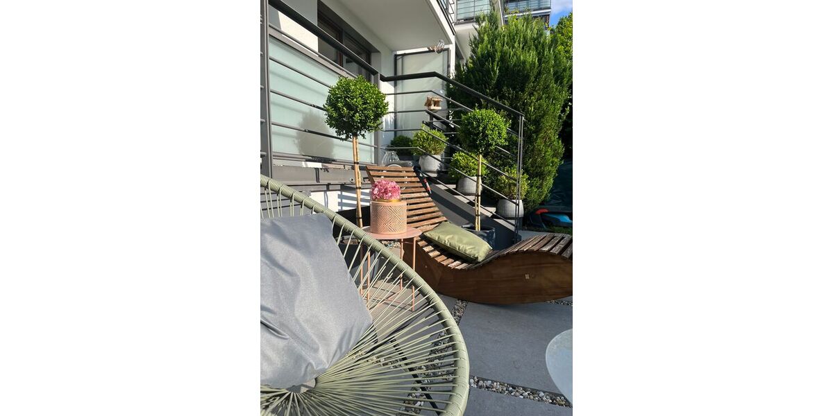 Exklusiv möbilierte 2-Zimmer-Erdgeschosswohnung mit Garten und Balkon - Appartement Stuttgart Berg | Angebot:27121143