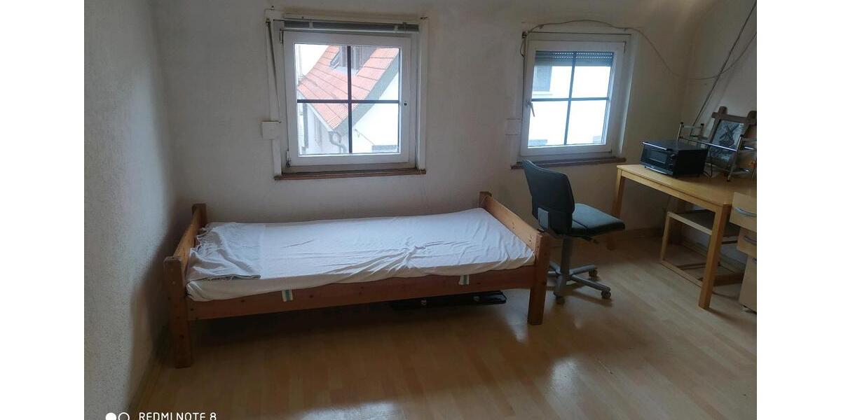 Etagenwohnung Reutlingen Orschel-Hagen - 1 Zimmer, 20 m&sup2;, 250&euro; | Angebot:24273148