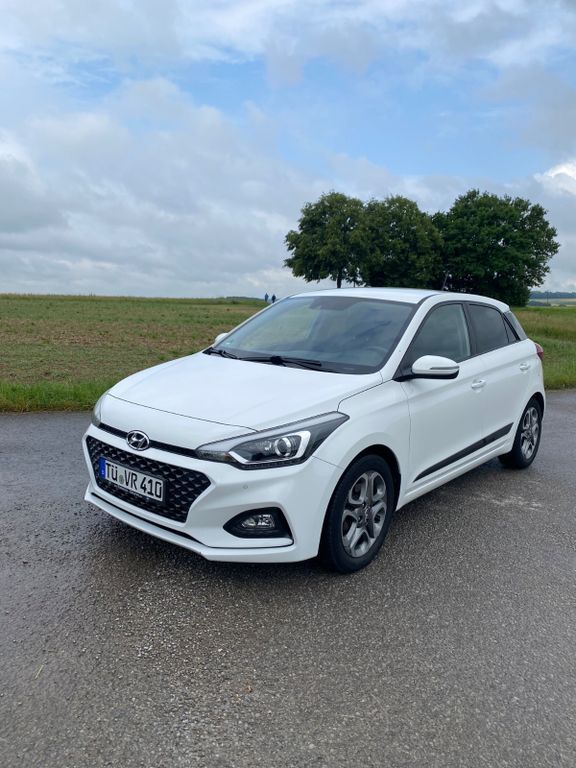 i20