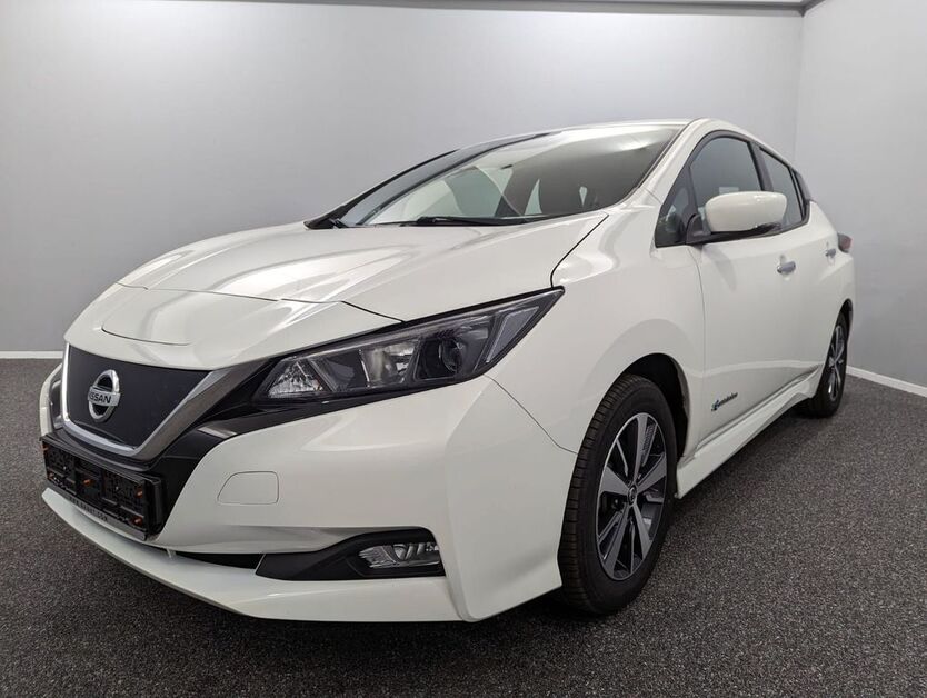 Nissan Leaf 17.400 km 12.499 € Reutlingen / Mittelstadt 72766