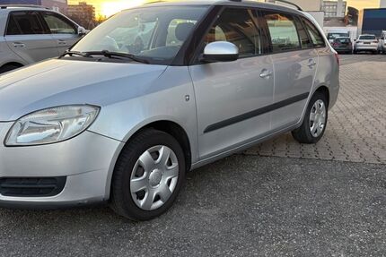 Skoda Fabia 227.500 km 999 &euro; Fellbach - Stuttgart 70736