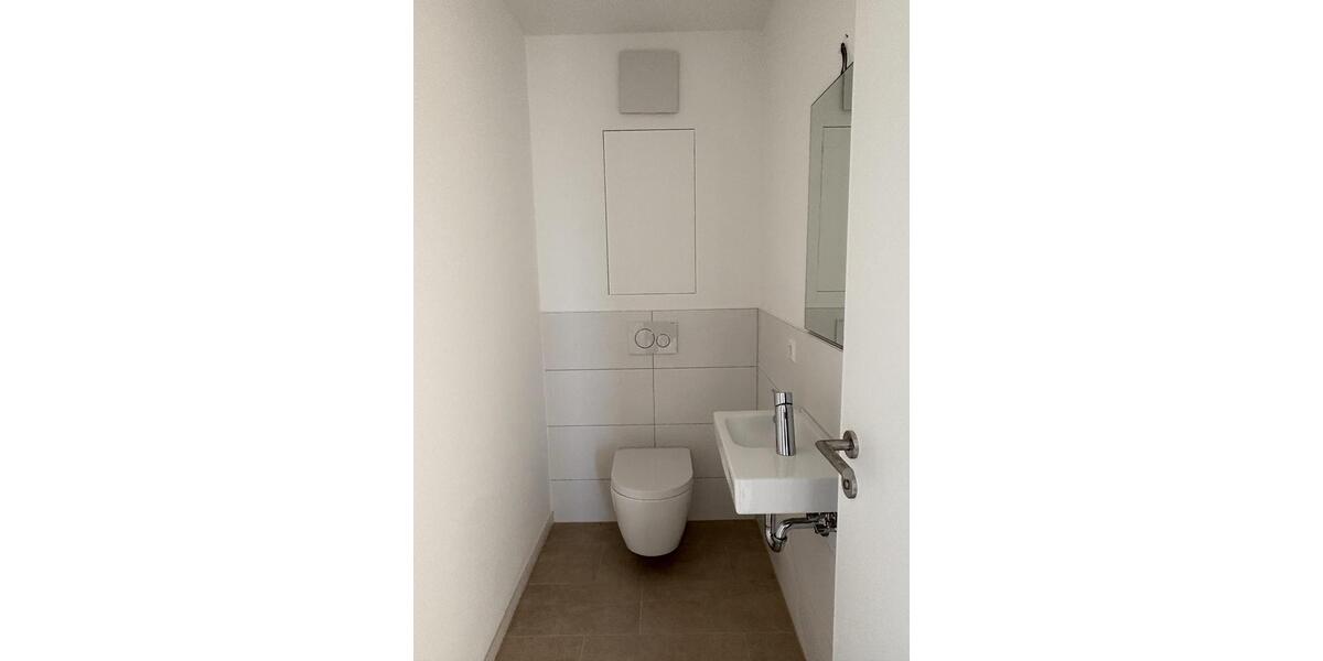 Dachgeschoßwohnung Leonberg - 3 Zimmer, 99 m&sup2;, 2.083&euro; | Angebot:23712851