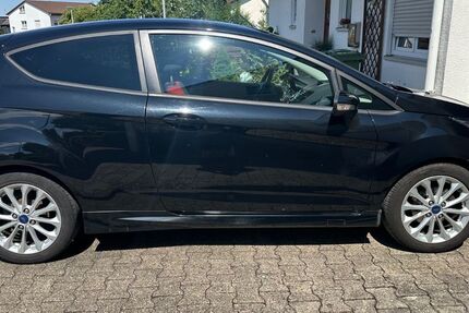 Ford Fiesta 147.038 km 4.800 € Bondorf 71149