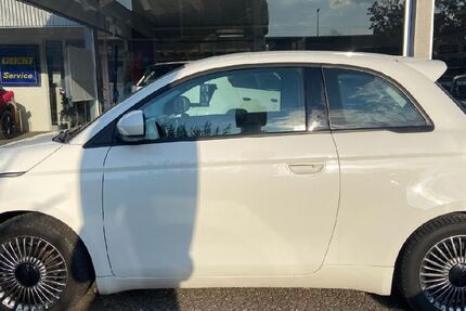 Fiat 500e 10.400 km 19.490 &euro; Asperg 71679