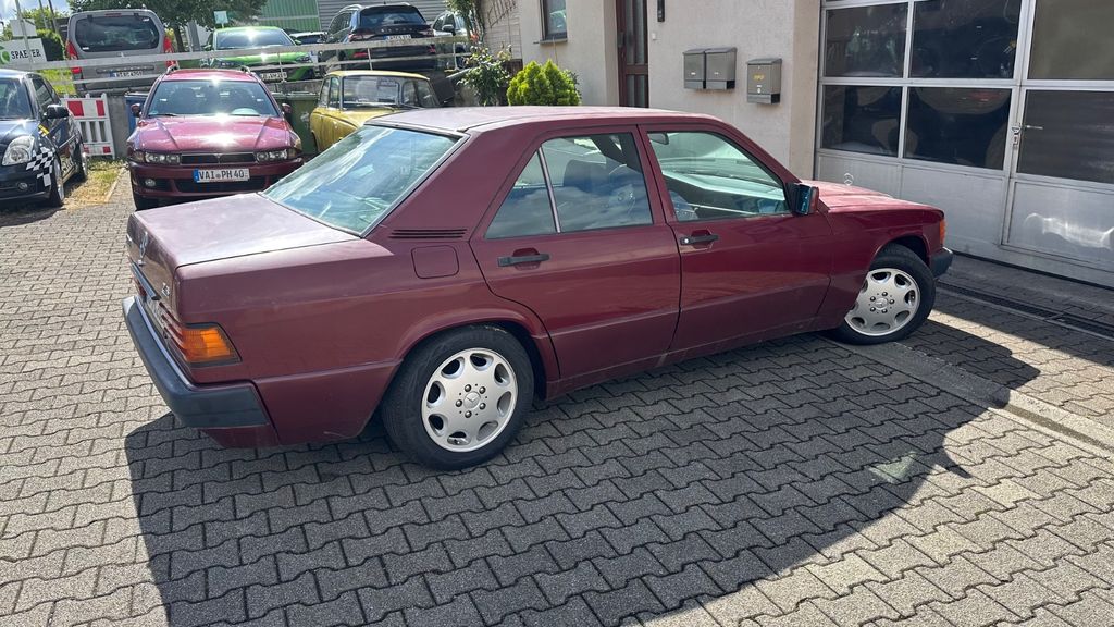 Mercedes-Benz 190 134.000 km 6.999 &euro; Bietigheim-Bissingen 74321