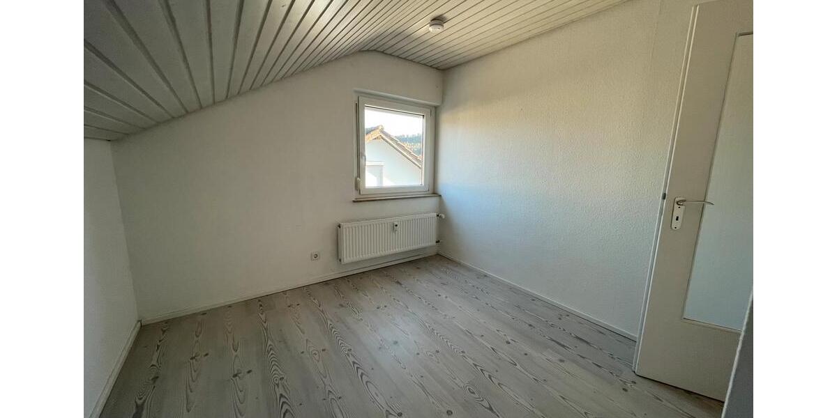 Etagenwohnung Rottenburg am Neckar - 3 Zimmer, 70 m&sup2;, 820&euro; | Angebot:24831877