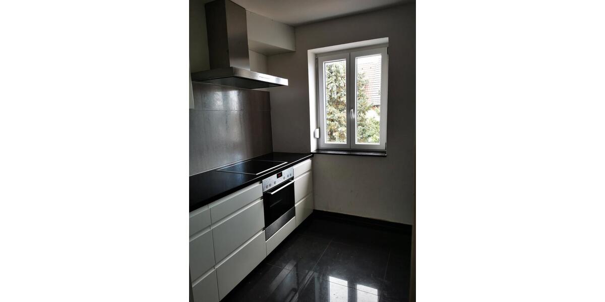 Etagenwohnung Stuttgart Feuerbach - 5 Zimmer, 120 m&sup2;, 2.200&euro; | Angebot:25993665