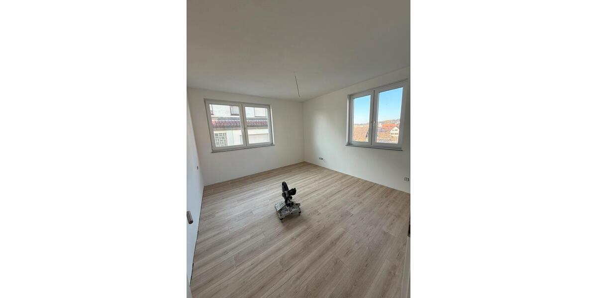 Etagenwohnung Calw - 3.5 Zimmer, 90 m&sup2;, 1.350&euro; | Angebot:25407146